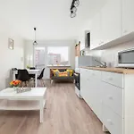 Seaside In Near Ergo Arena By Renters Διαμέρισμα *
