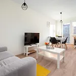 Seaside In Near Ergo Arena By Renters Σόποτ