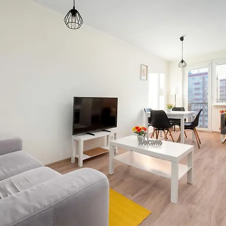 Seaside In Near Ergo Arena By Renters Σόποτ